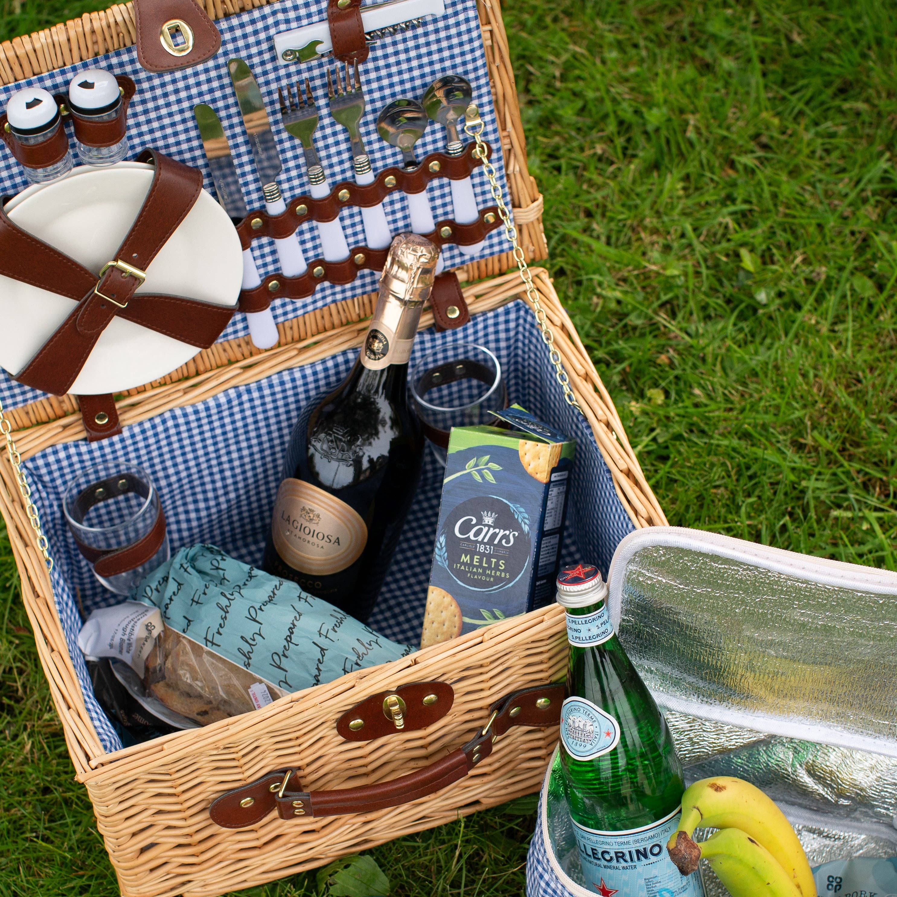 Arthur Cameron - Wholesale Picnic Basket - Natural Wicker 2-Person Picnic Basket with Blue Gingham Lining0