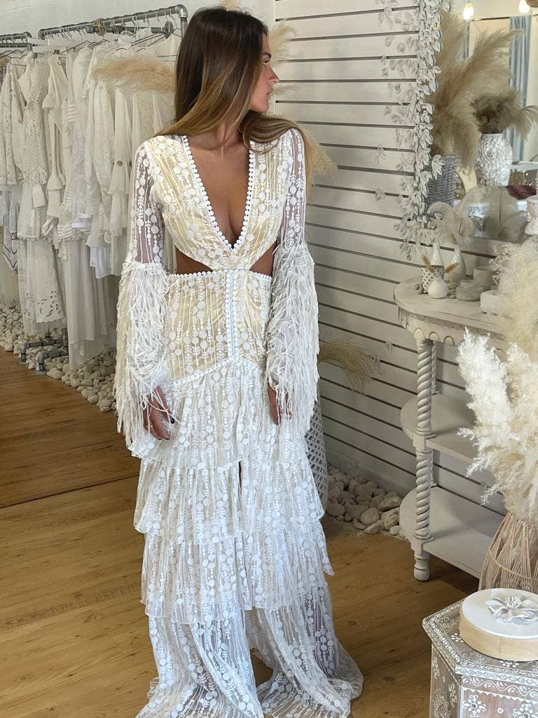 Genavieve The Label – wholesale Klänning - Dam – Golden Swan spetsklänning – formell, bröllop, bal, hemkomst9