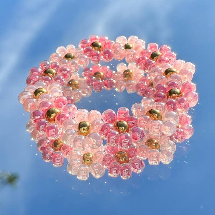 Anel de flores "Lynn" de missangas em rosa por atacado de cool people club