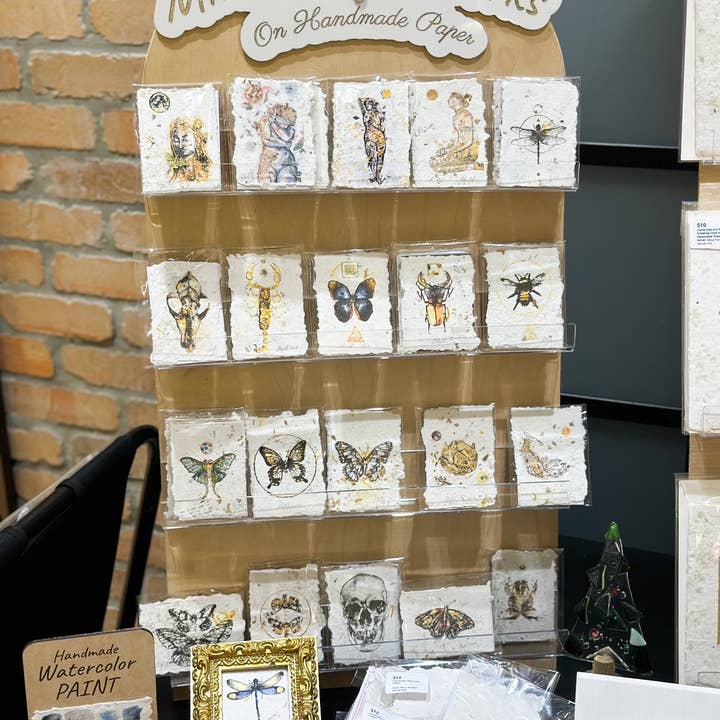 Alexa K - Wholesale Retailer Display - Paper & Novelty - Miniature Artwork Display for ACEO 2.5''x3.5'' Artworks