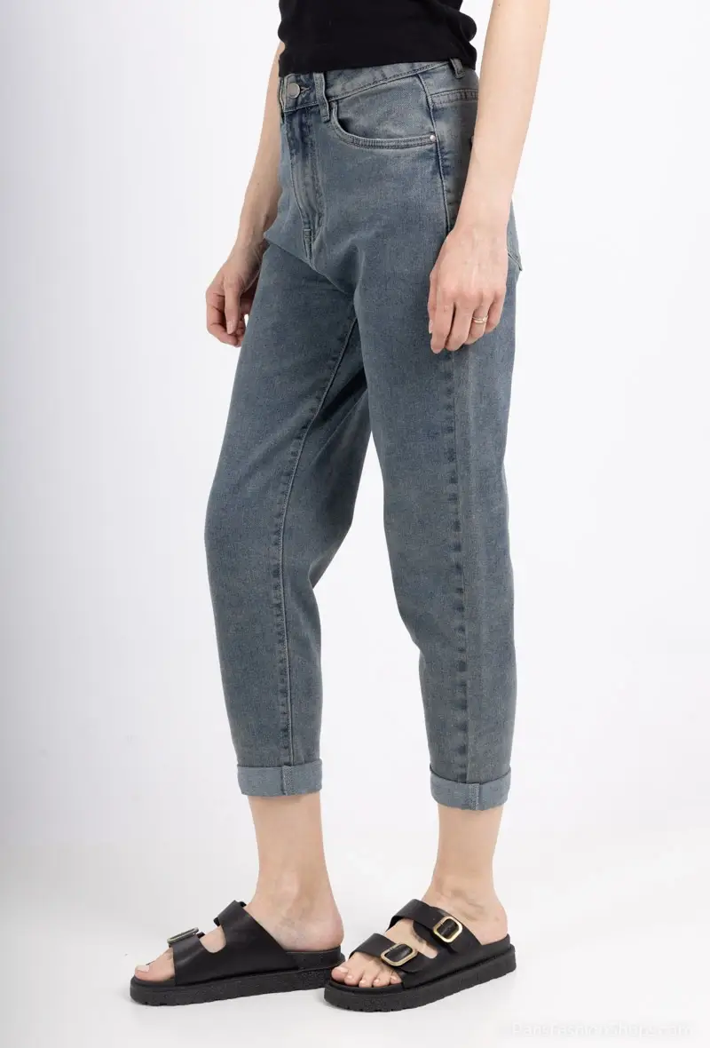 Blue Jean mom vintage wash for wholesale on Faire2