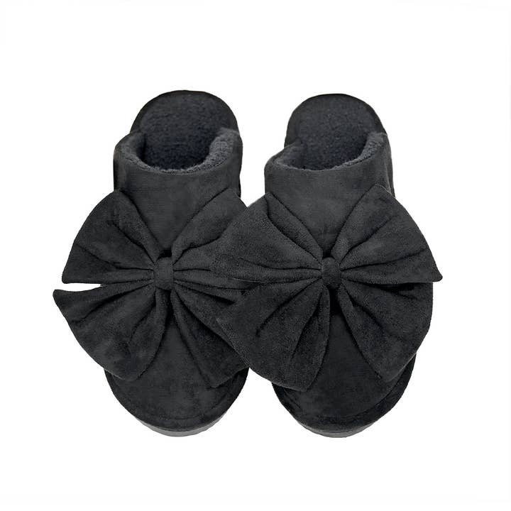 Pearl Bow Cuffed C.C Beanie Pearl Bow Cuffed C.C Beanie