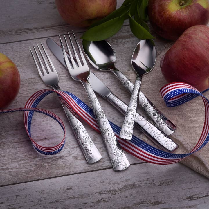 Lot de 5 couverts Liberty fabriqués aux États-Unis pour la vente par Liberty Tabletop