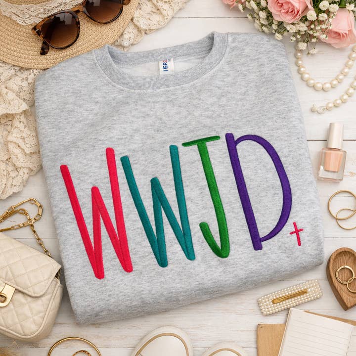 Felpa ricamata WWJD per la vendita all'ingrosso da parte di Dig Your Roots Boutique