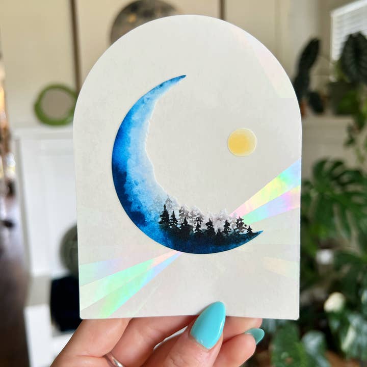 Jess Weymouth – Großhandel Sonnenfänger – Fensteraufkleber „Forest on the Moon“ mit Regenbogen-Prisma4