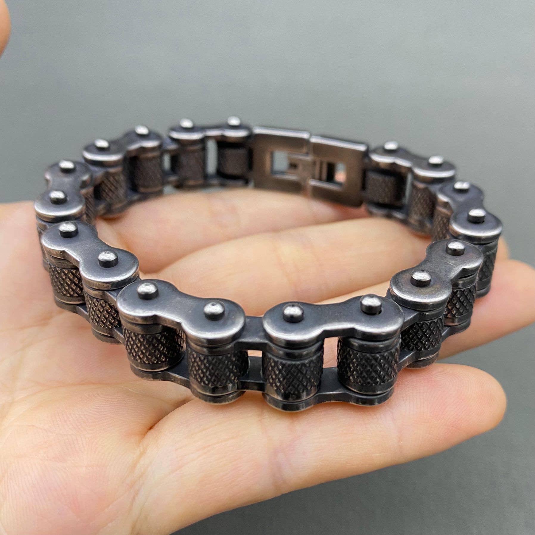 Mio Queena - Wholesale Cuff Bracelet - Bicycle Chain Design Men's Stainless Steel Bracelet - MJ/BC4