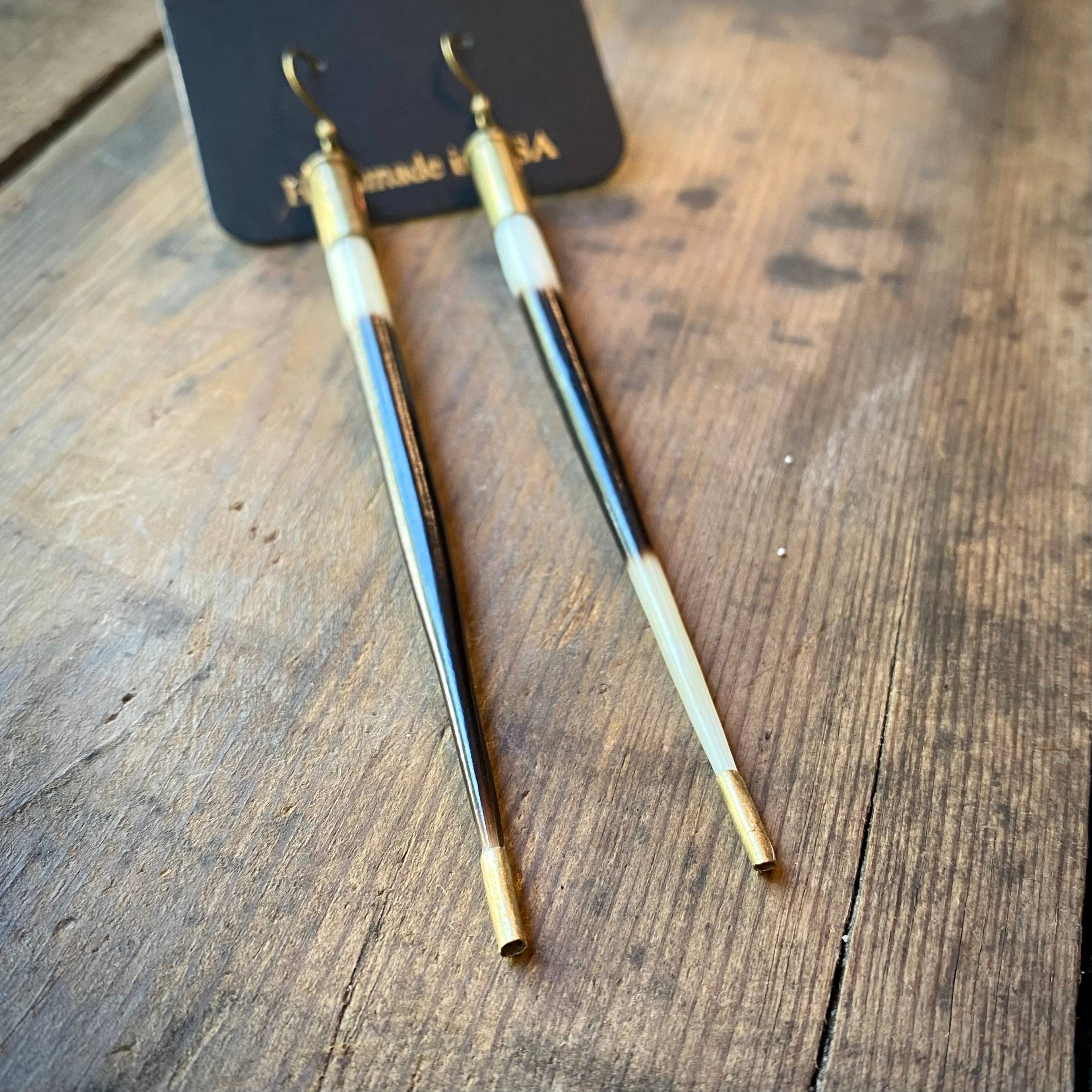 ASTALI - Venta al por mayor Pendientes colgantes - Pluma de puercoespín con forma de bala, casquillos de concha, plumas10