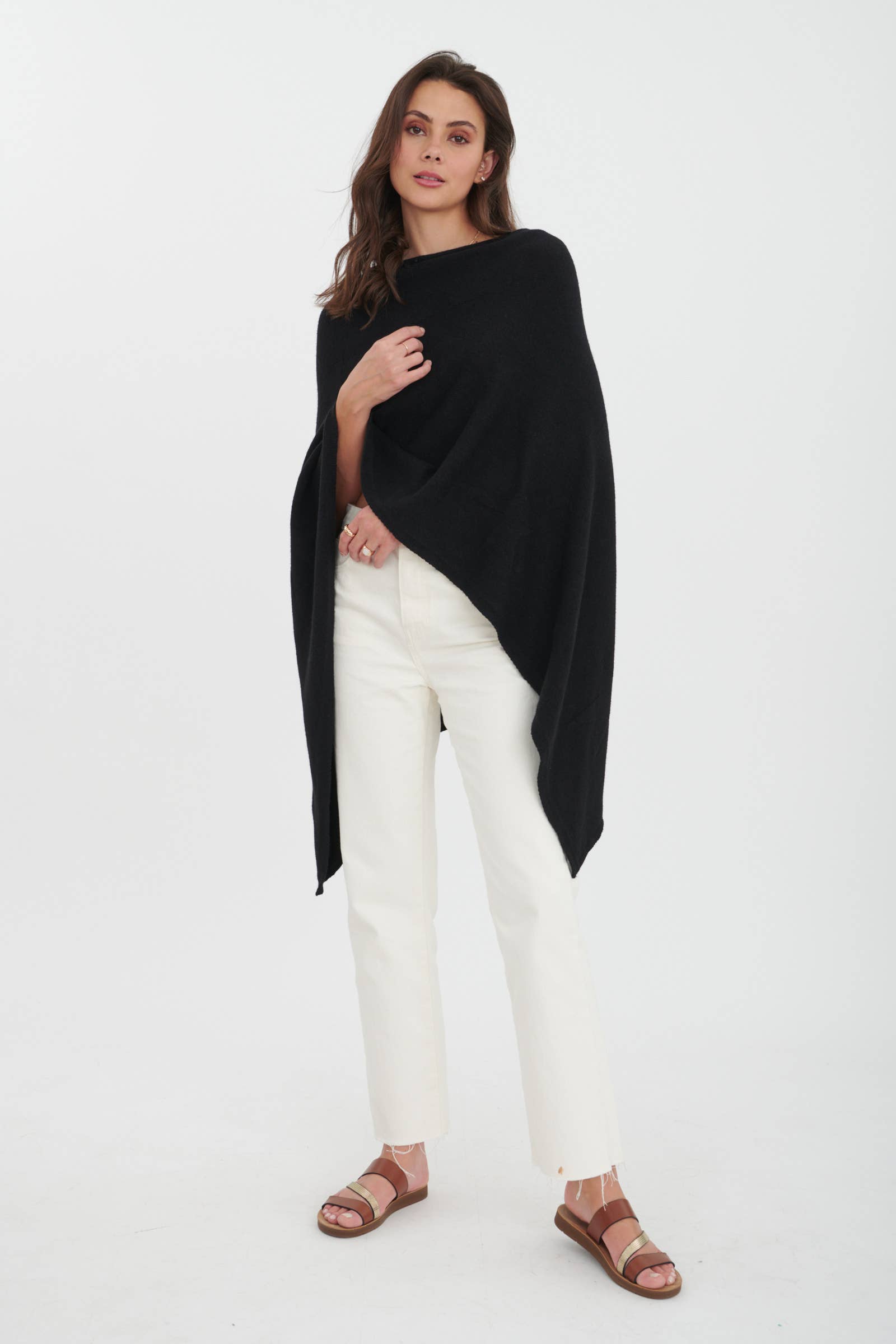 ORNELLA PARIS - Wholesale Poncho - Women's - LEL-P0076 'star' poncho11
