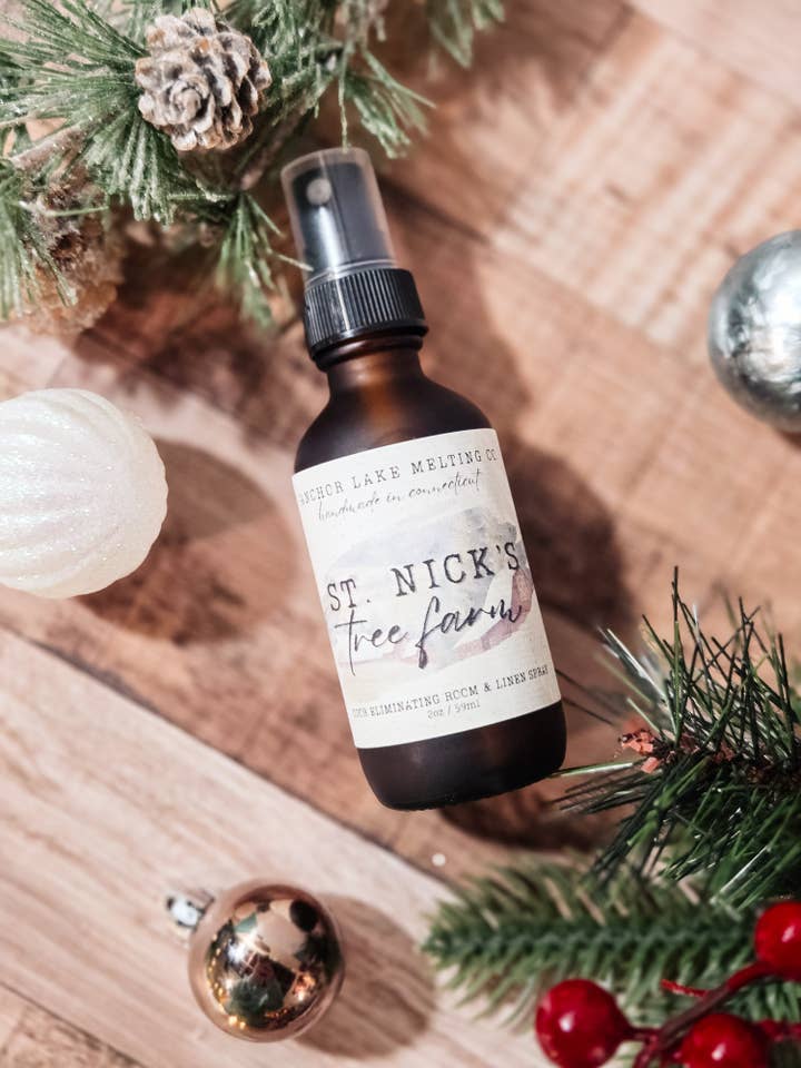Ferme d'arbres de St. Nick | Spray Éliminateur d'Odeurs pour Pièces et Linge pour la vente par Anchor Lake Melting Co
