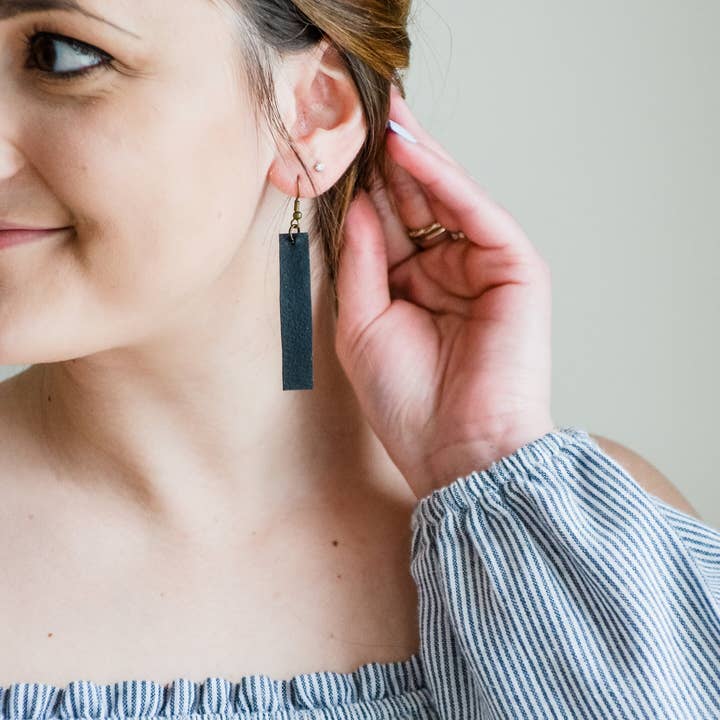 Mimi Dangles and other Purchase Wholesale snake food. Free Returns & Net 60 Terms on Faire trending on Faire.