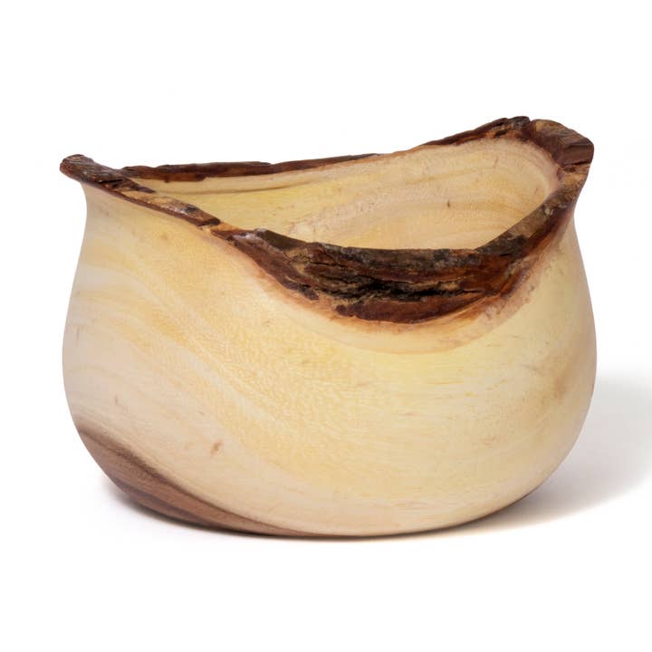 Bol de service en forme de tulipe en écorce rustique d'acacia, petit pour la vente par Lipper International