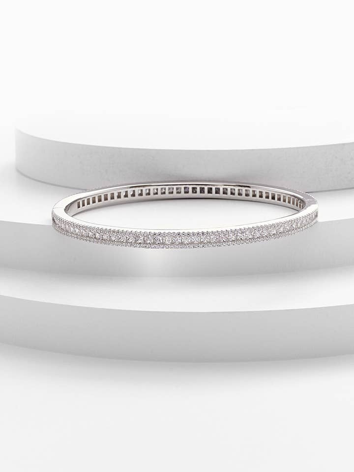 Jonc Christina Baguette pour la vente par Kosa Jewels