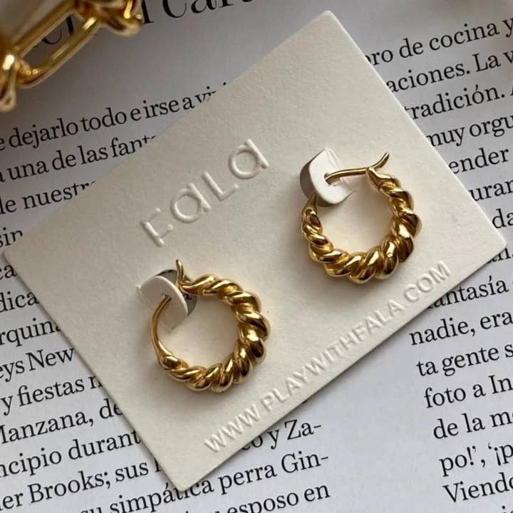 Créoles Croissant pour la vente par FALA