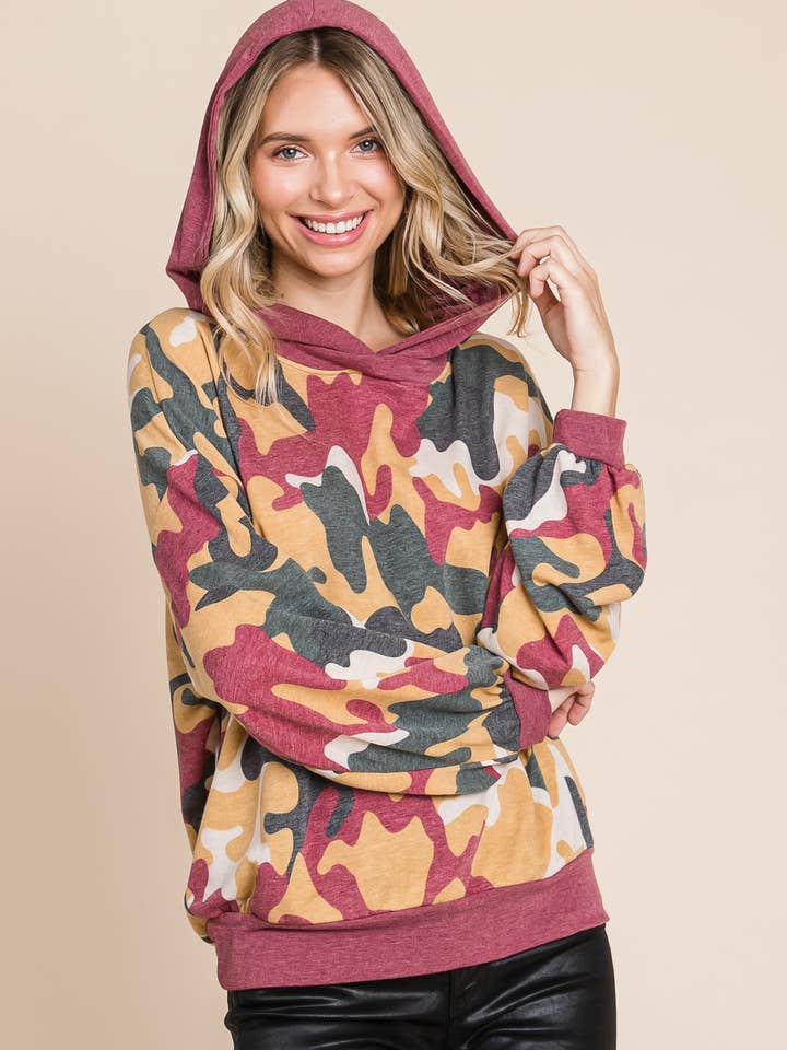 Emerald Collection - Wholesale Hoodie - Dames - ETK-8171 Army Camo hoodie met Franse badstof