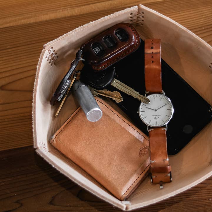 Twisted Arrow Goods - Wholesale Desk Tray - Otis Leather Valet Catch-All4