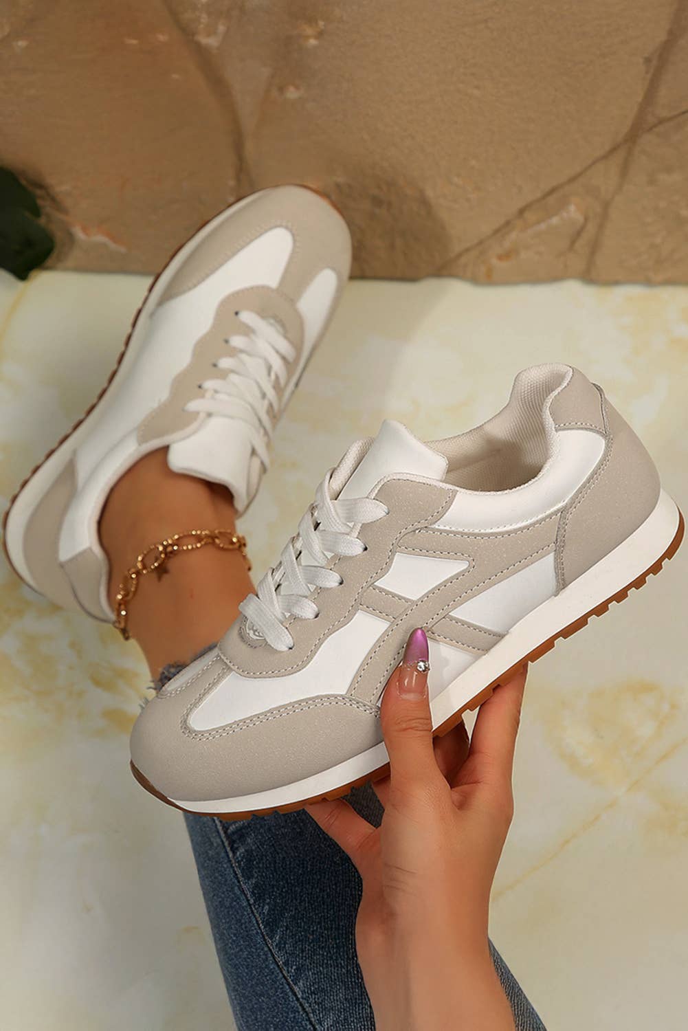 Aapparella - Wholesale Lifestyle Sneakers - Women's - Color Block Lace-up PU Leather Sneakers | US6-107