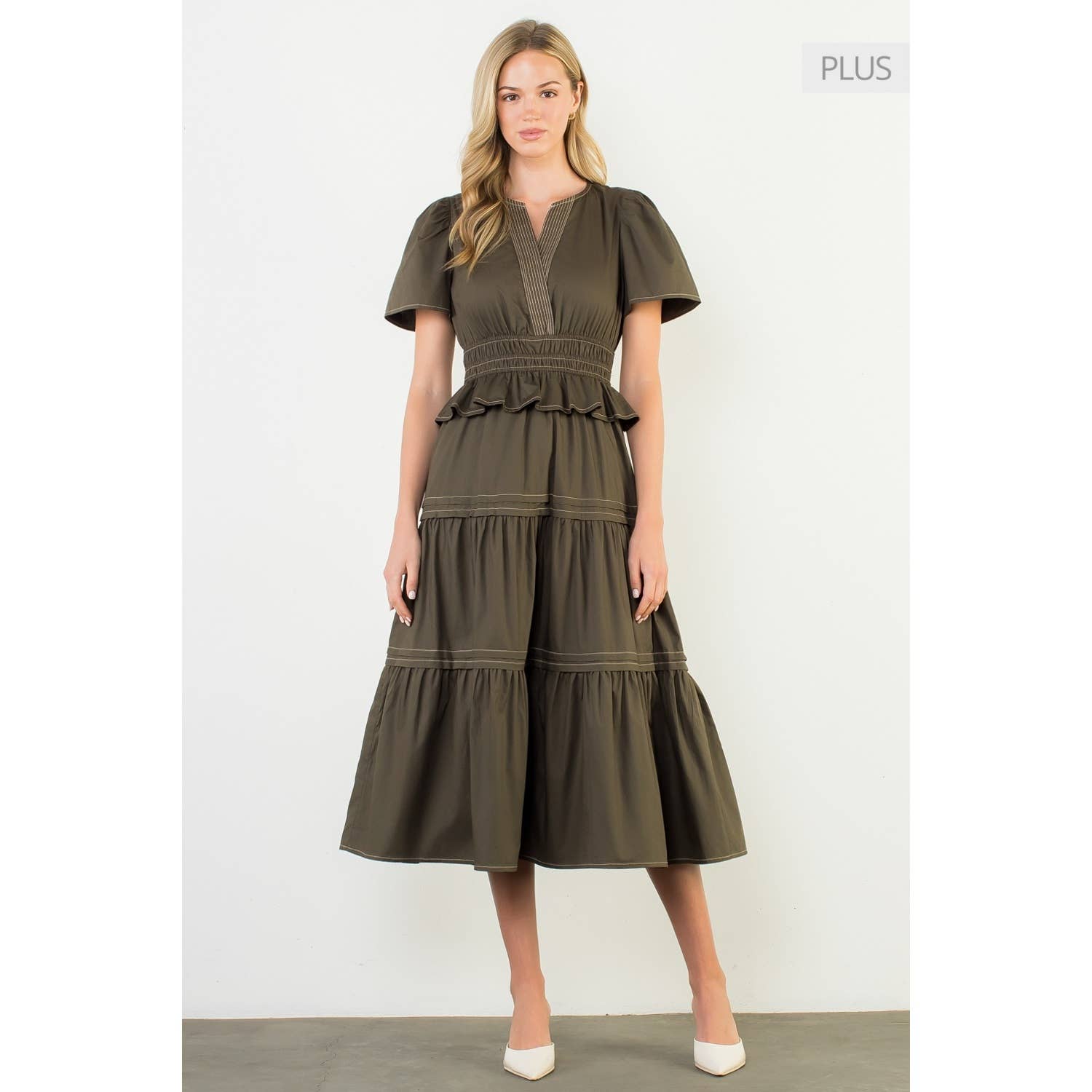 THML - Vendita all'ingrosso Vestito - Donna - Abito midi a balze con scollo a V e maniche corte /Taglia XL/1