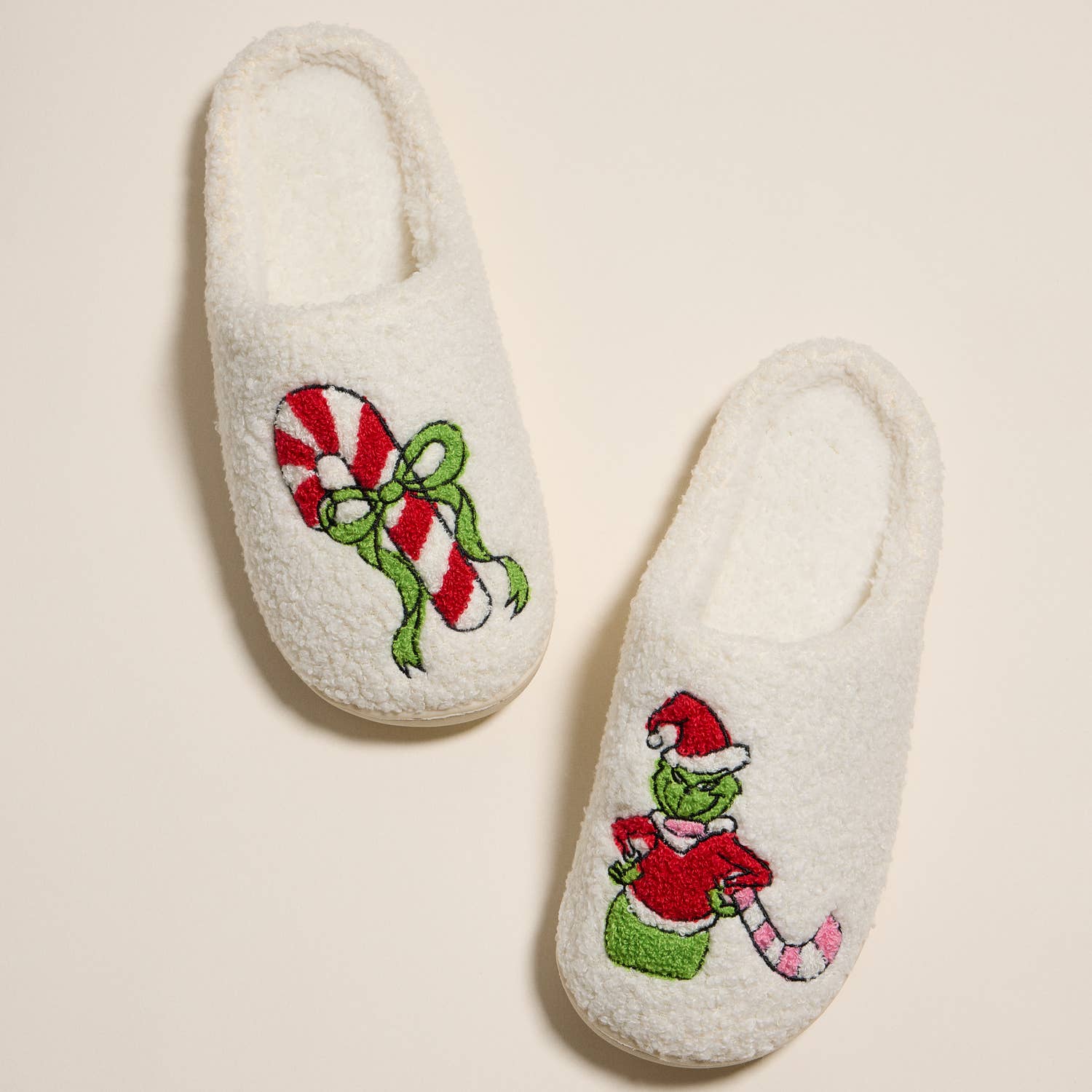 Sensibling Corp. - Wholesale Slippers - Women's - 6Pairs - Grinch Holiday Indoor Christmas Slippers5
