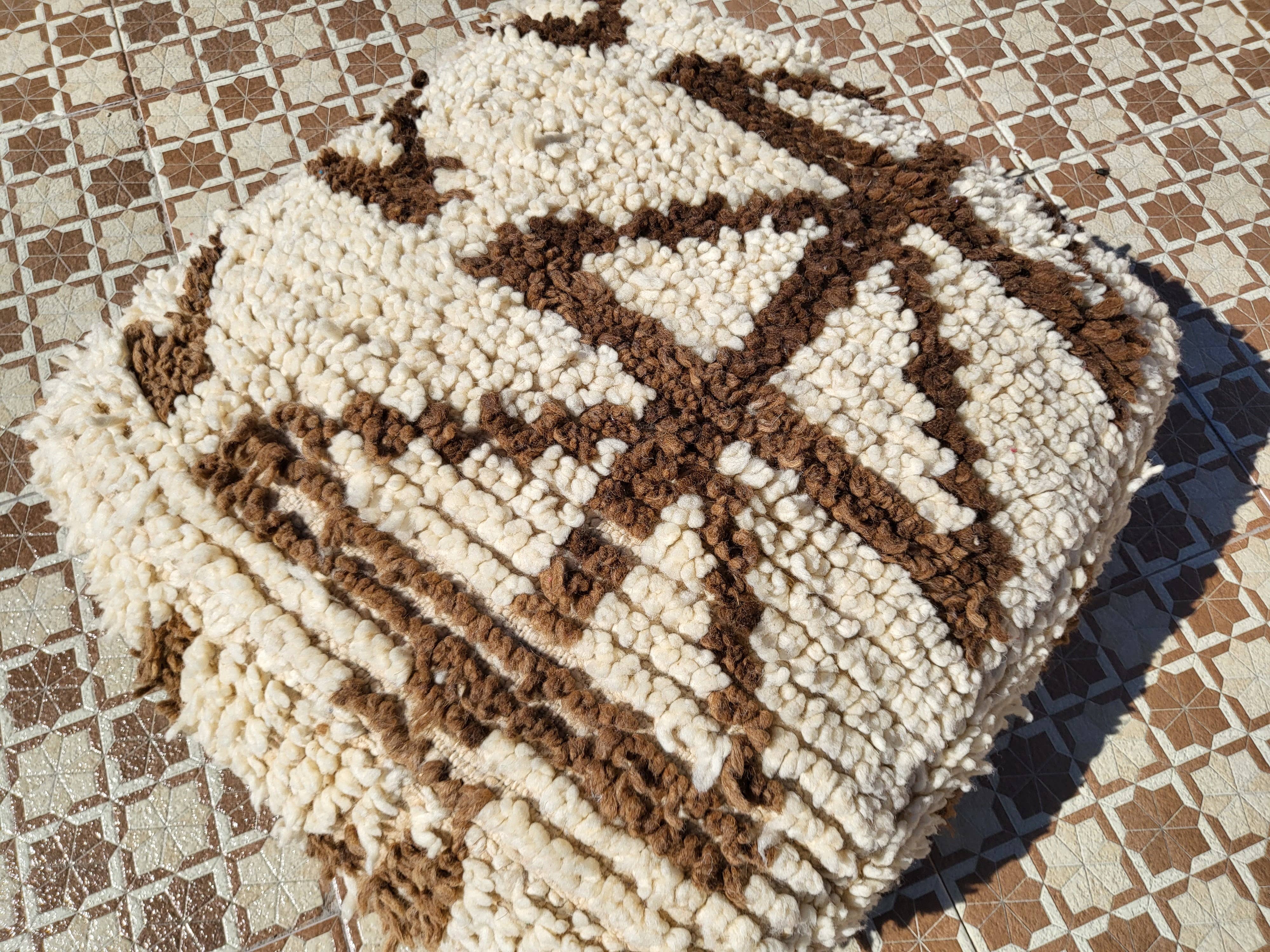 NOMAD BY LIV - Wholesale Pouf - Moroccan Beni Quarain Pouf1