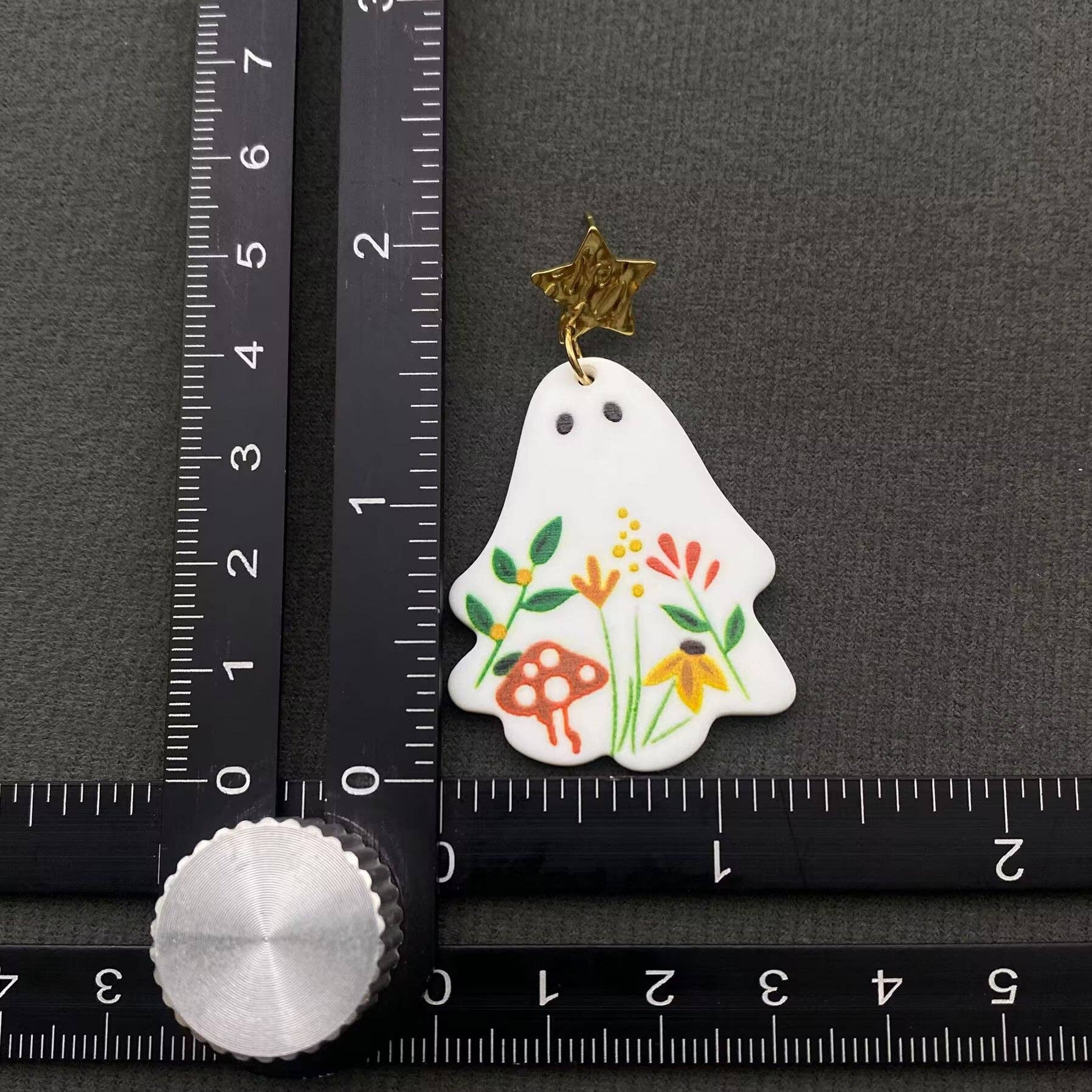 Mio Queena – wholesale Hängande örhängen – Halloween akrylblomma spöke 18K guld SS-stiftörhängen4