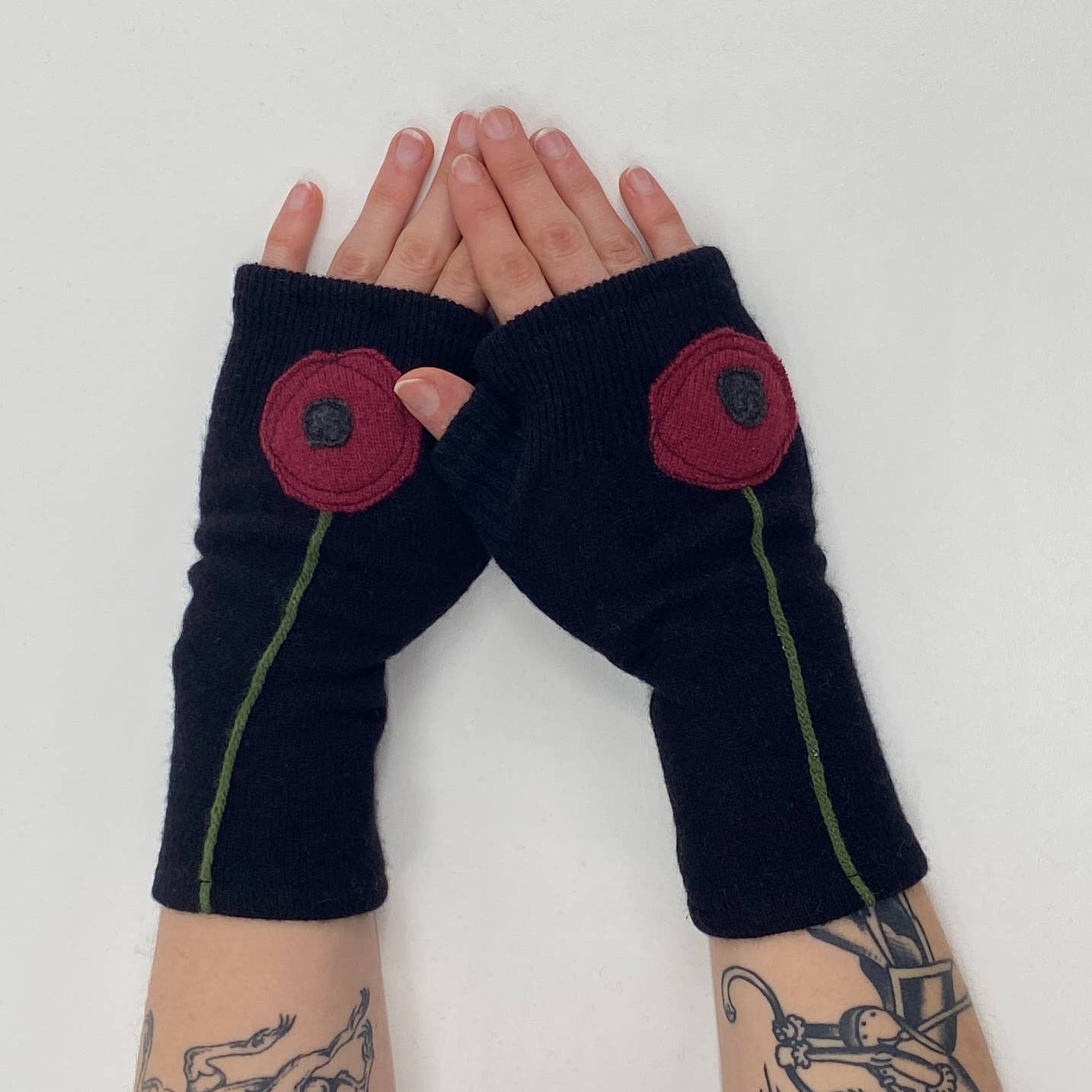 Sardine Clothing Co. - Wholesale Gloves - Women's - Fingerless Cashmere Gloves-Poppy9