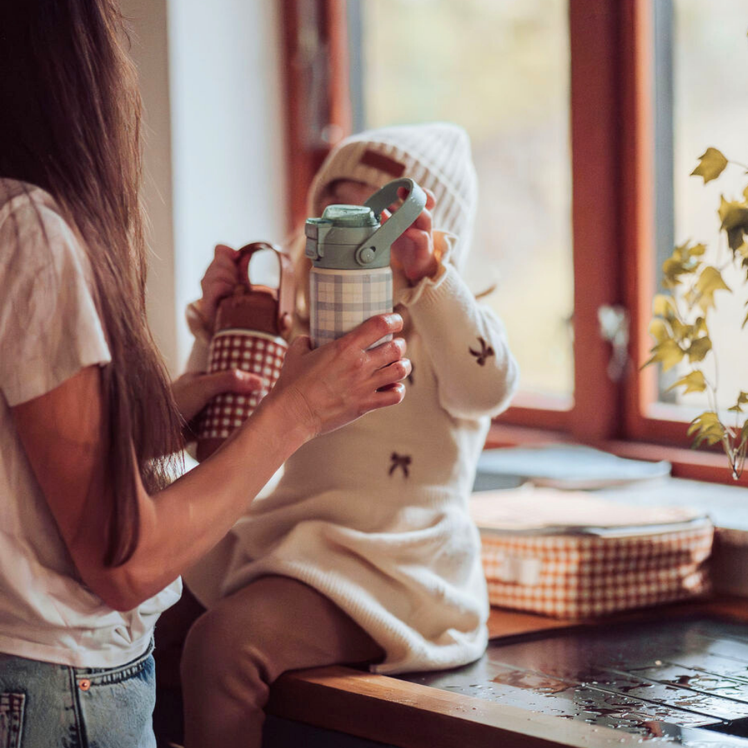 GRECH & CO. – Garrafa de água por atacado – Garrafa Térmica 2 em 1 Sip + Chug 12 oz. | Lille Cottage Club4