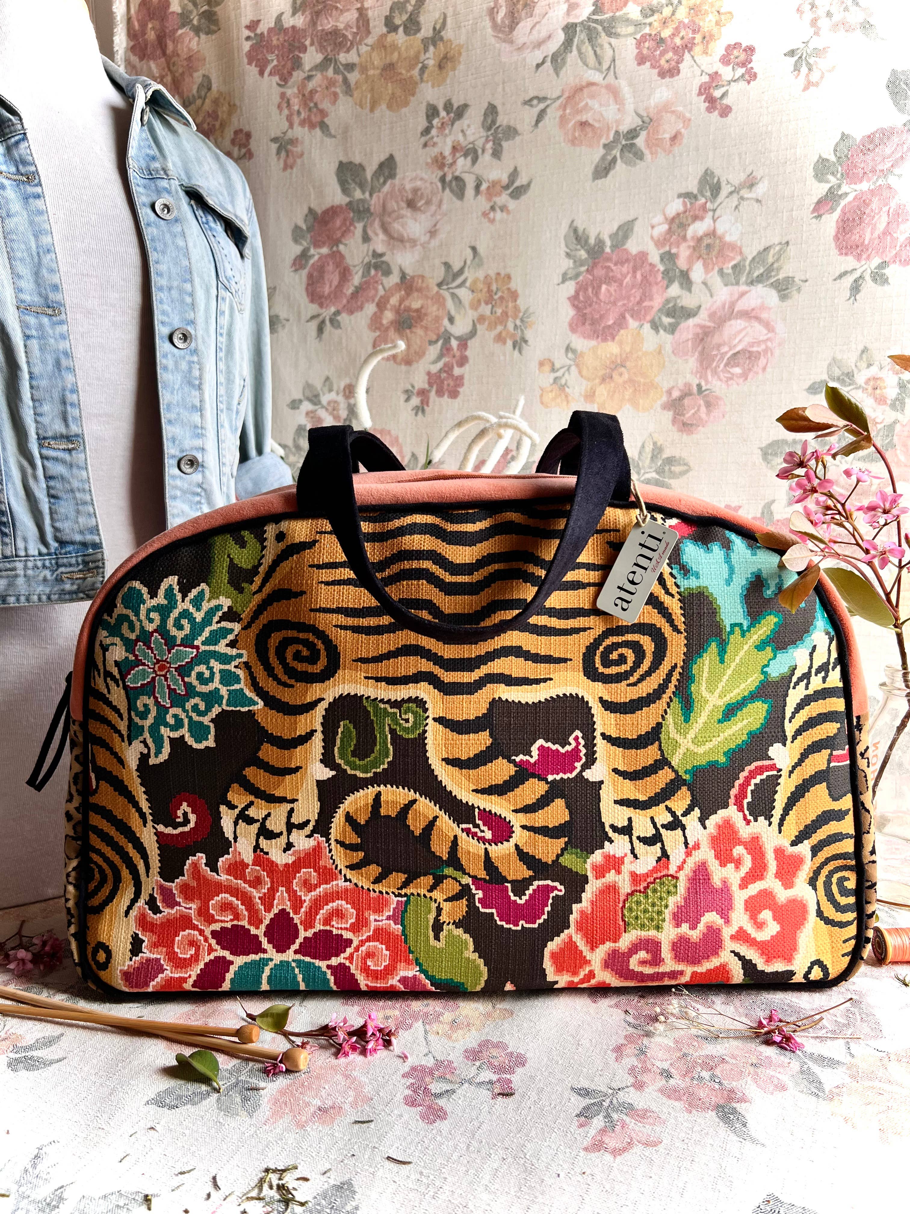 Atenti – Engroshandel Stor rejse- og weekendtaske - Dame – Håndlavet Atenti Le Tigre Overnighter Weekender – Fremstillet i USA10