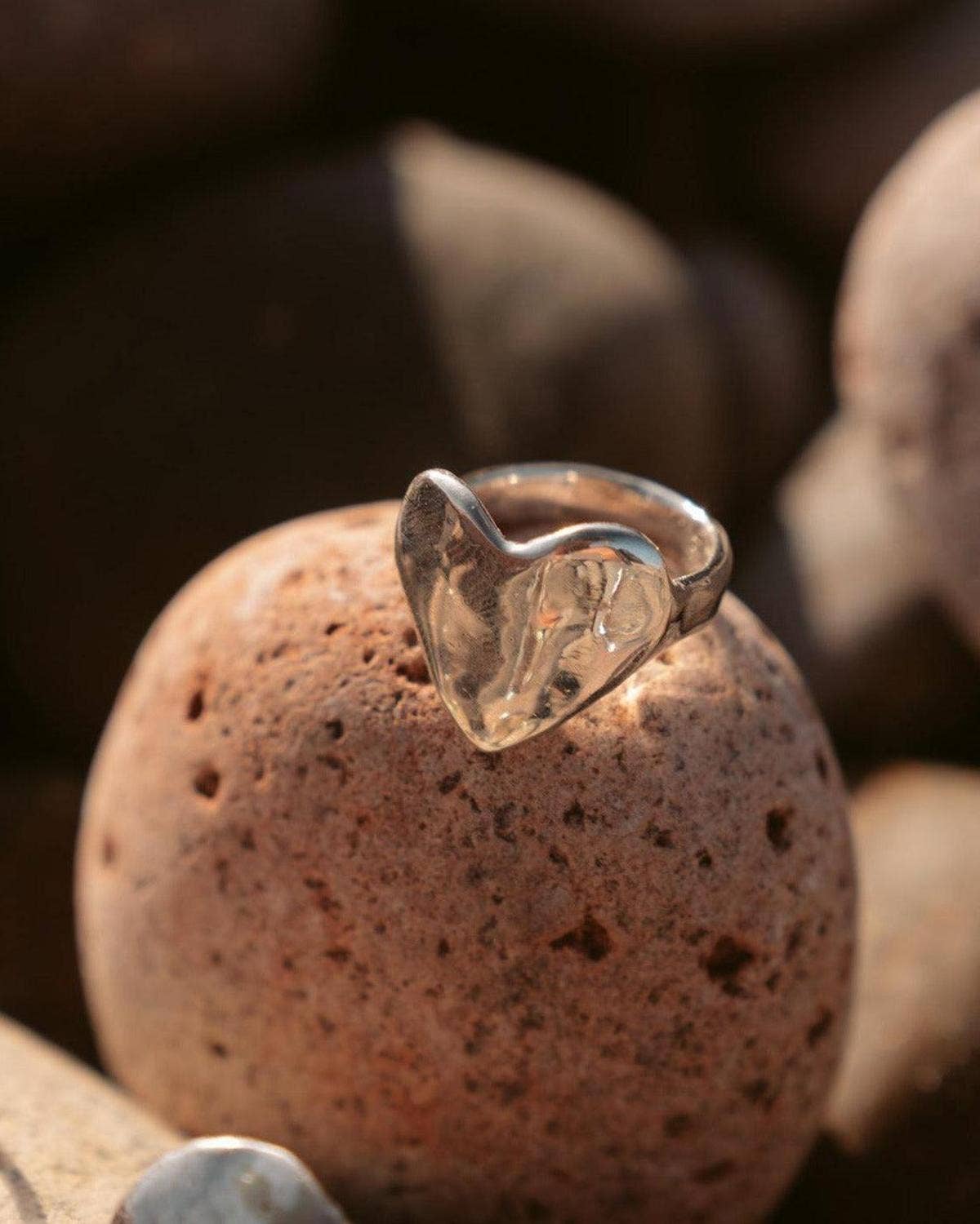 Dea Dia - Wholesale Signet Ring - Eros Silver Heart Signet Ring2