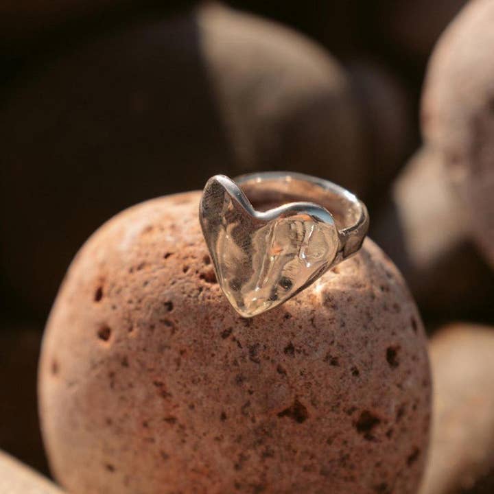 Dea Dia - Wholesale Signet Ring - Eros Silver Heart Signet Ring2