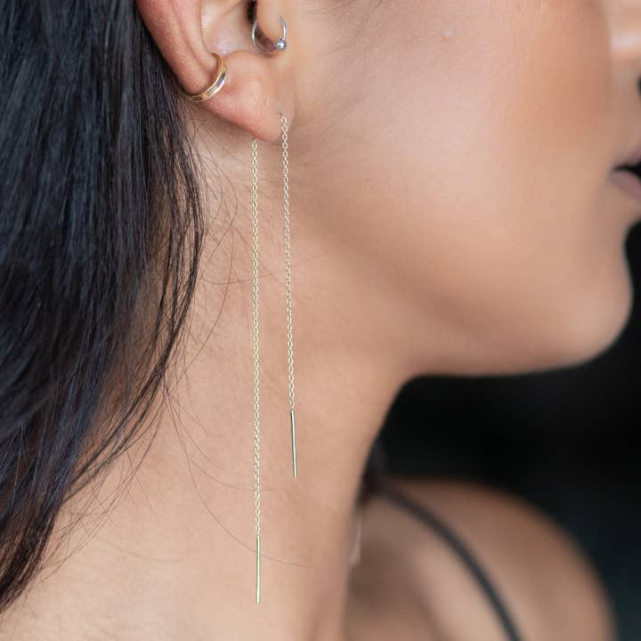 Lång Kedja Threader Örhängen (guld, Rose, Silver, Gunmetal) för wholesale av The Curated Lobe