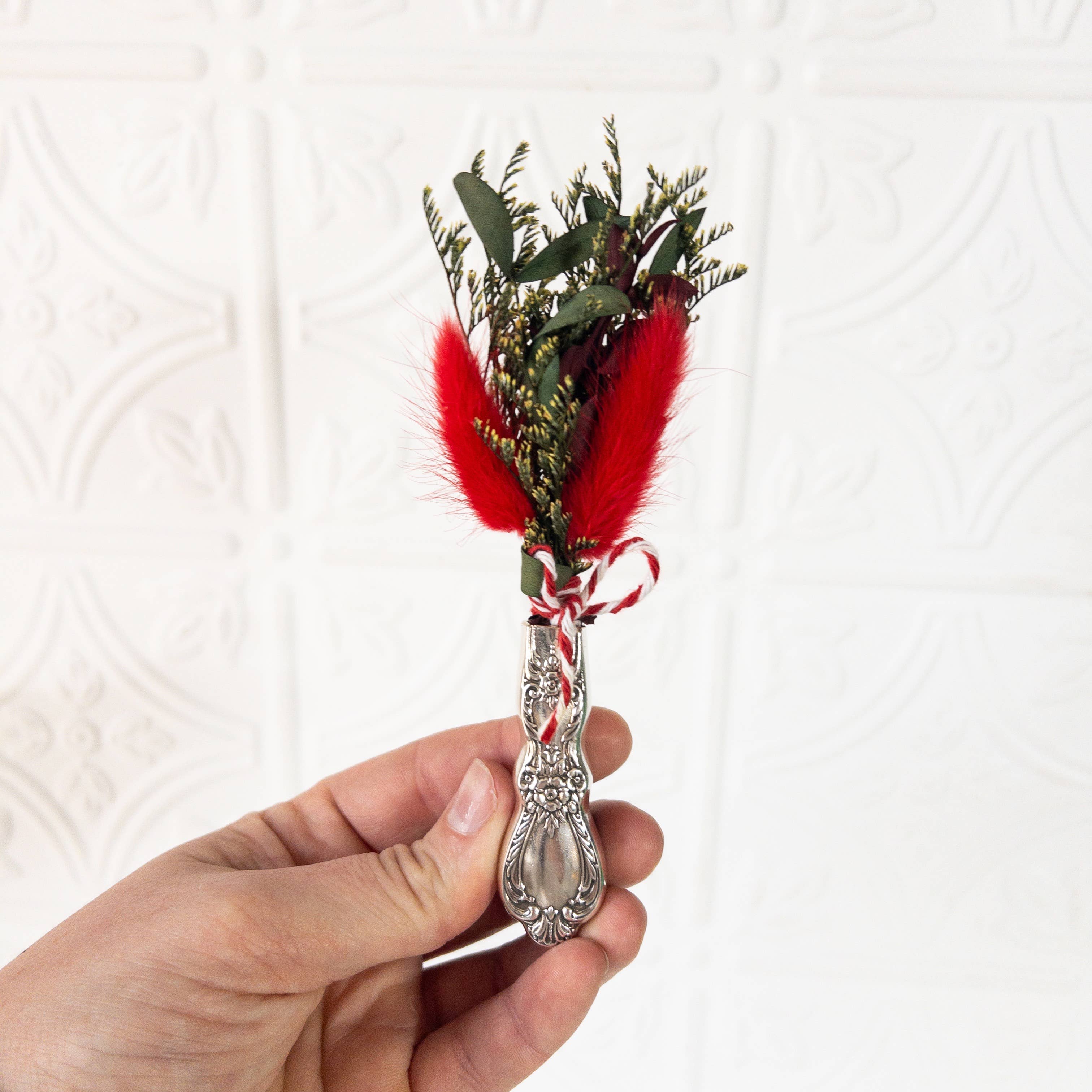 Girl Ran Away With the Spoon – wholesale Vase – Tiny Silver Vase Vent Clip1