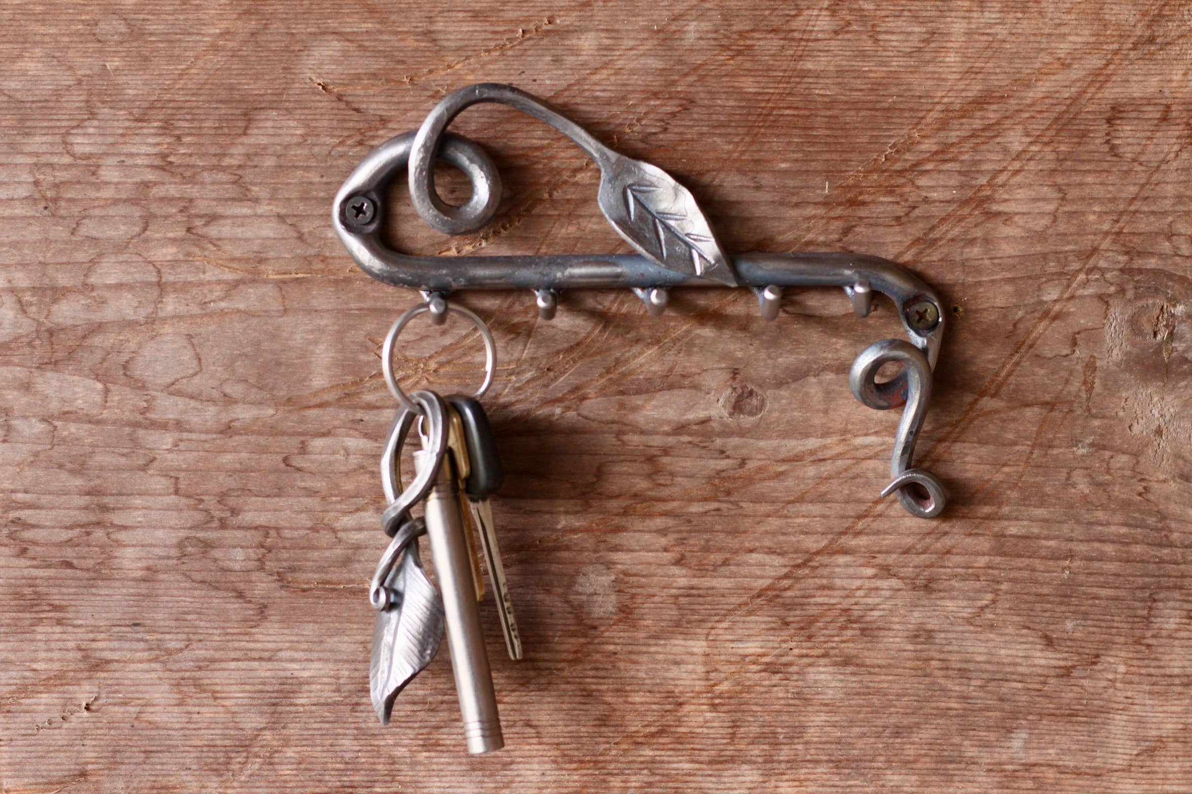 Wicks Forge - Wholesale Wall Hook - Leafy Key Rack3