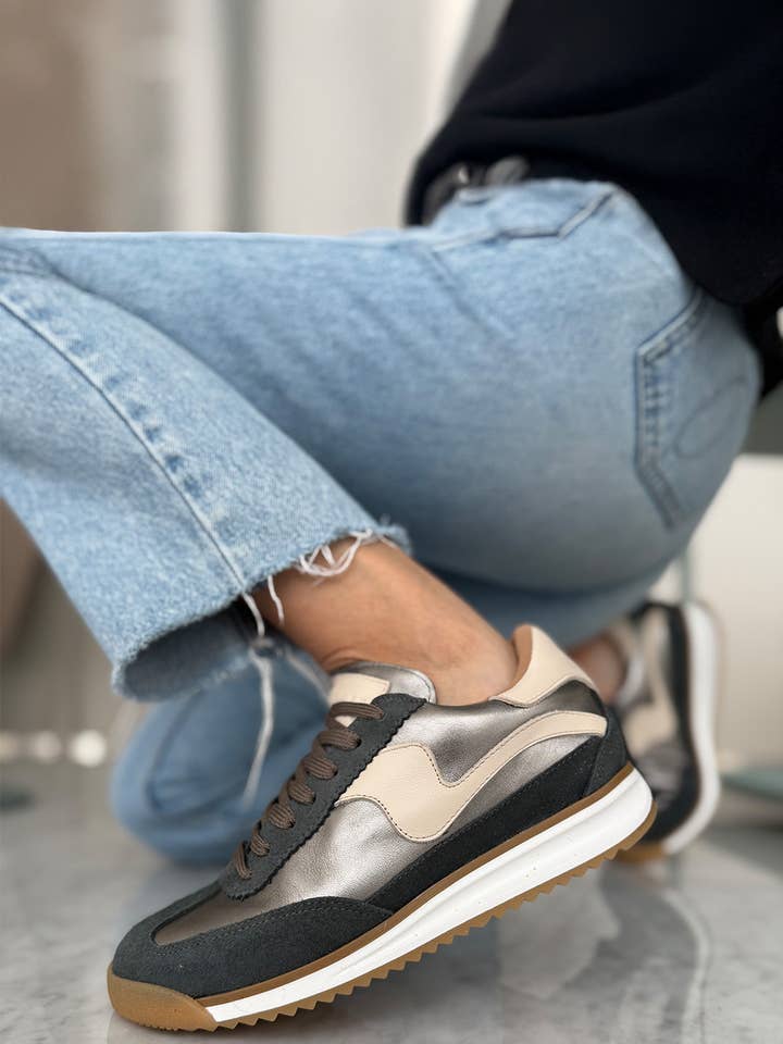 Poema Urban Leather Sneaker Pewter – Handmade in Argentina for wholesale by PMK Shoes - Quick Ship Line