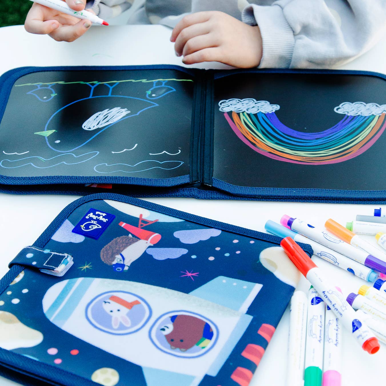 Jaq Jaq Bird – wholesale Colouring and activity book – kids and baby – Spaceship Activity Dry Erase Book5