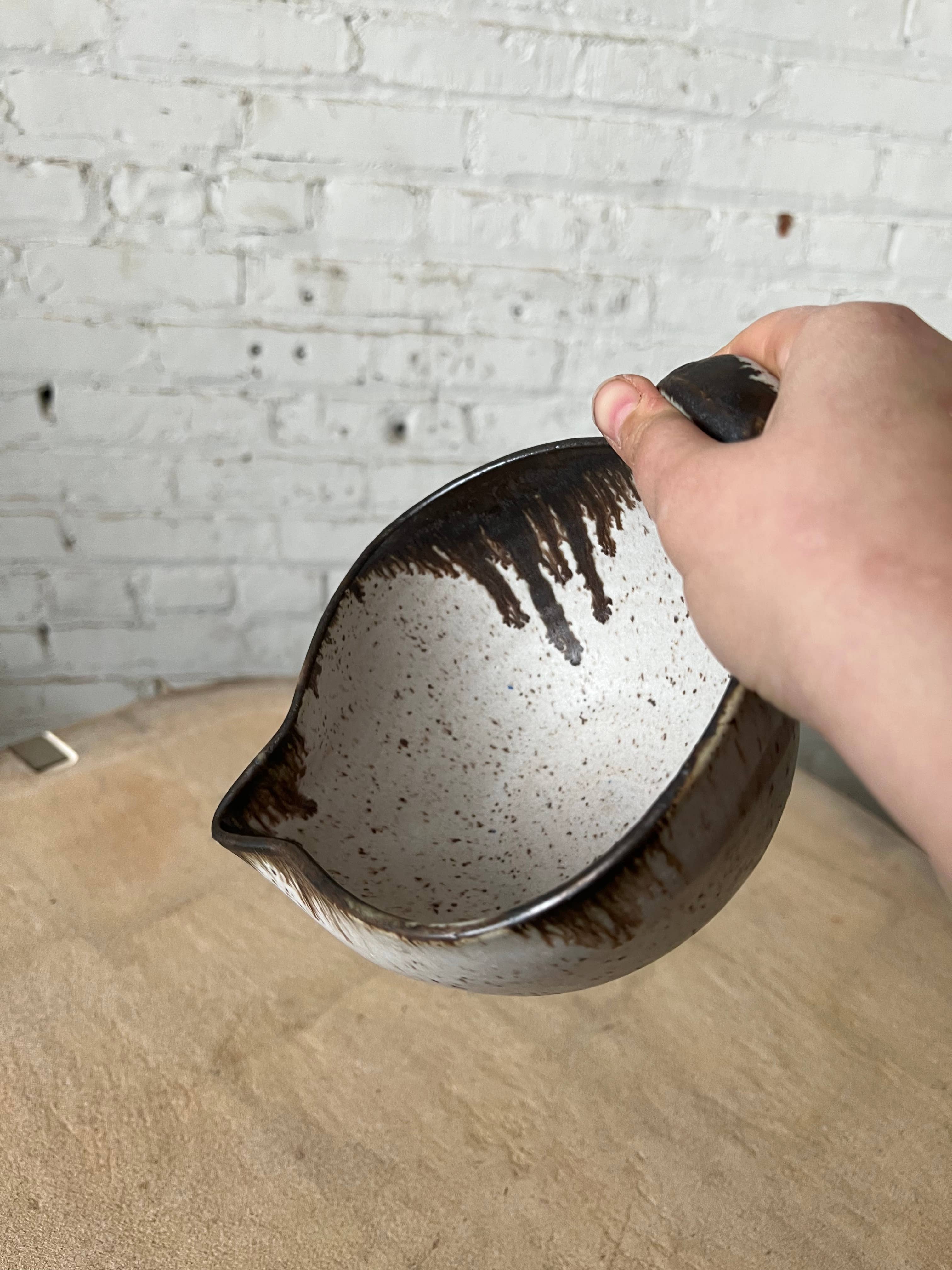 Gina DeSantis Ceramics – wholesale Bowl – Luna Batter Bowl3