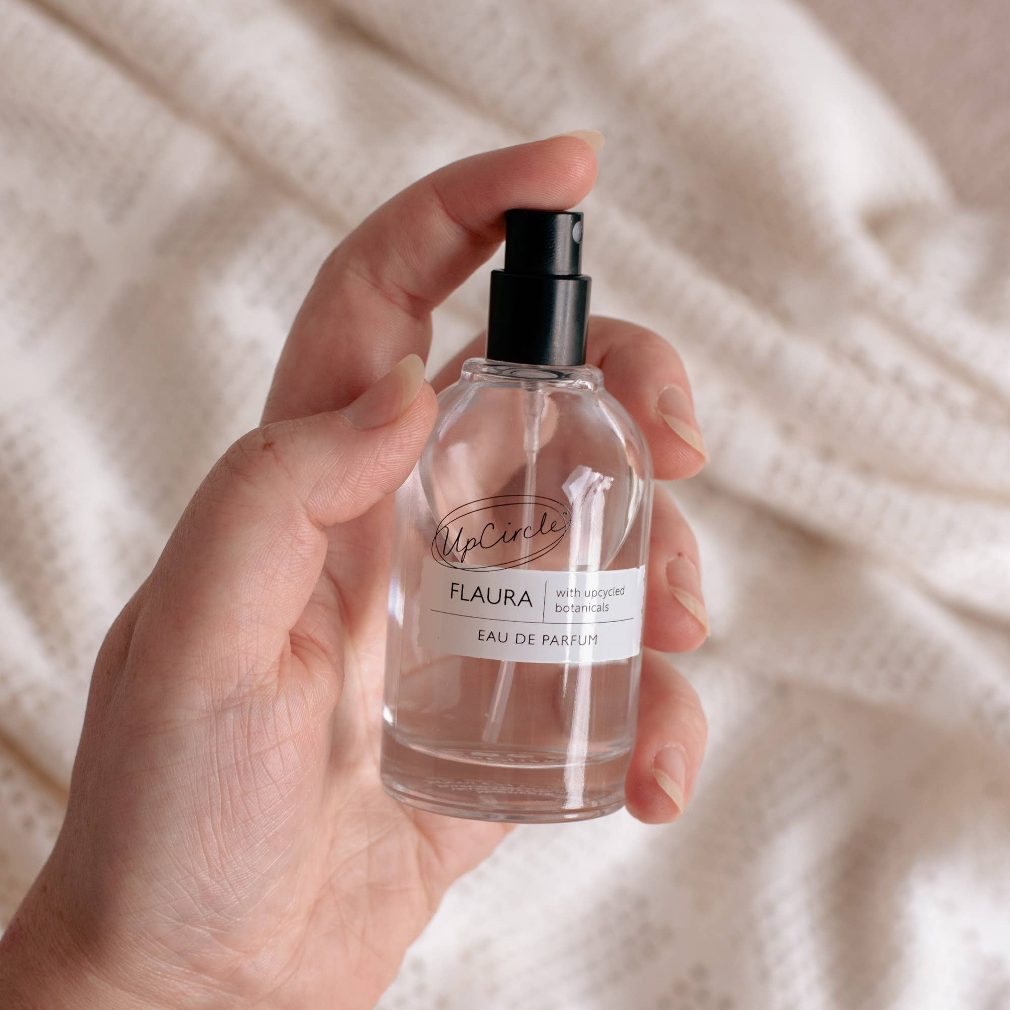 UpCircle Beauty UK – wholesale Perfume/eau de toilette – Vegan, upcycled & sustainable Eau de Parfum - Flaura4