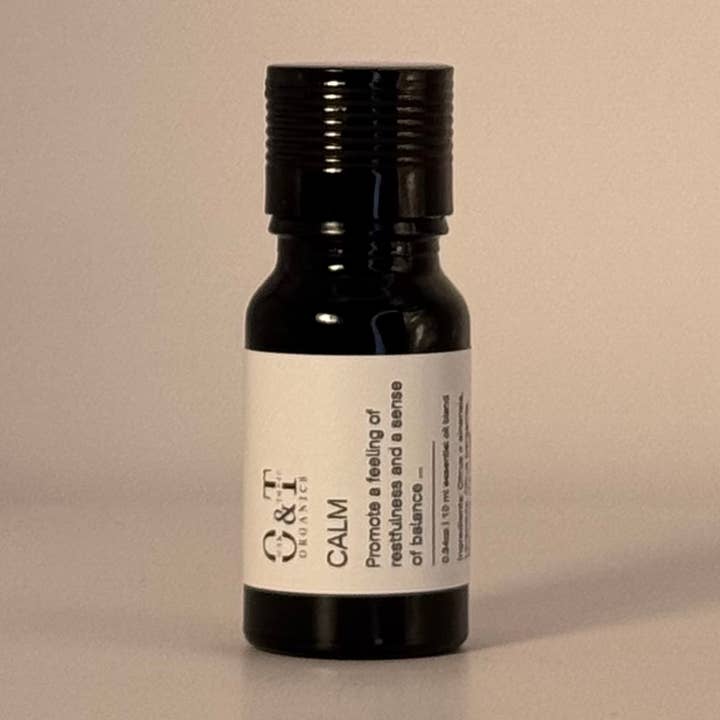 Mélange d'huiles essentielles Calm 10 ml pour la vente par Oak & Tonic Organics