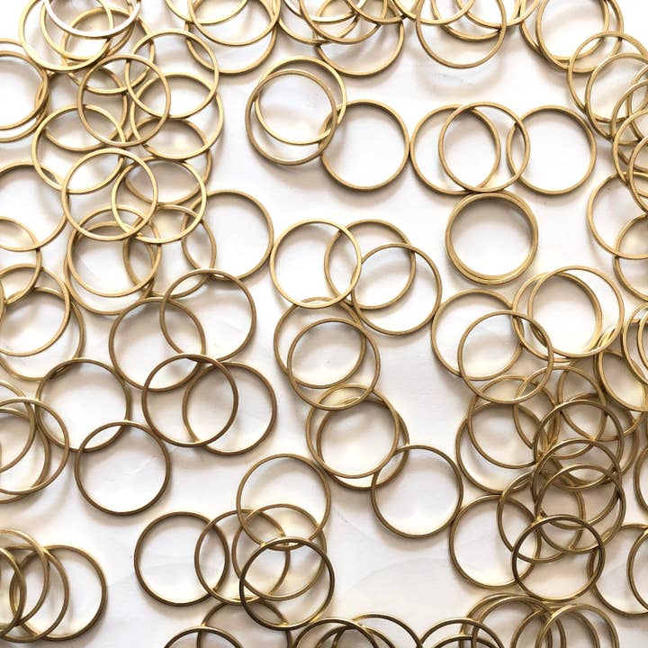 20 mm - 10 à 100 breloques circulaires en laiton - Breloque découpée en laiton brut pour la vente par Crafters Resort