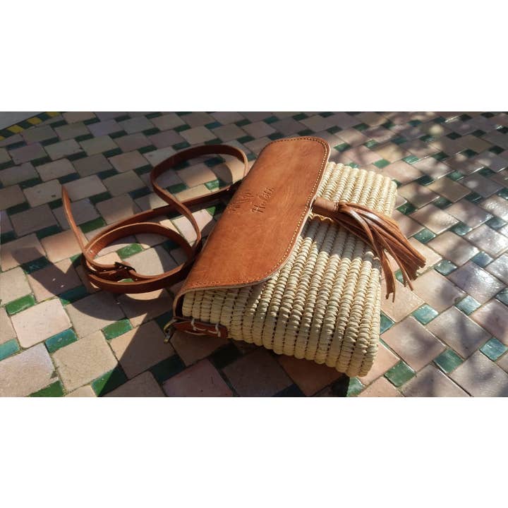 Raffia & Leather Crochet Bag - Crossbody Clutch - UNIQUE HANDMADE CRAFTSMANSHIP - for wholesale by Boutique Huléti