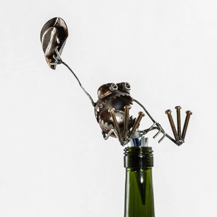 Petite Bouteille GBG Wrangler Wine Stop pour la vente par SugarPost