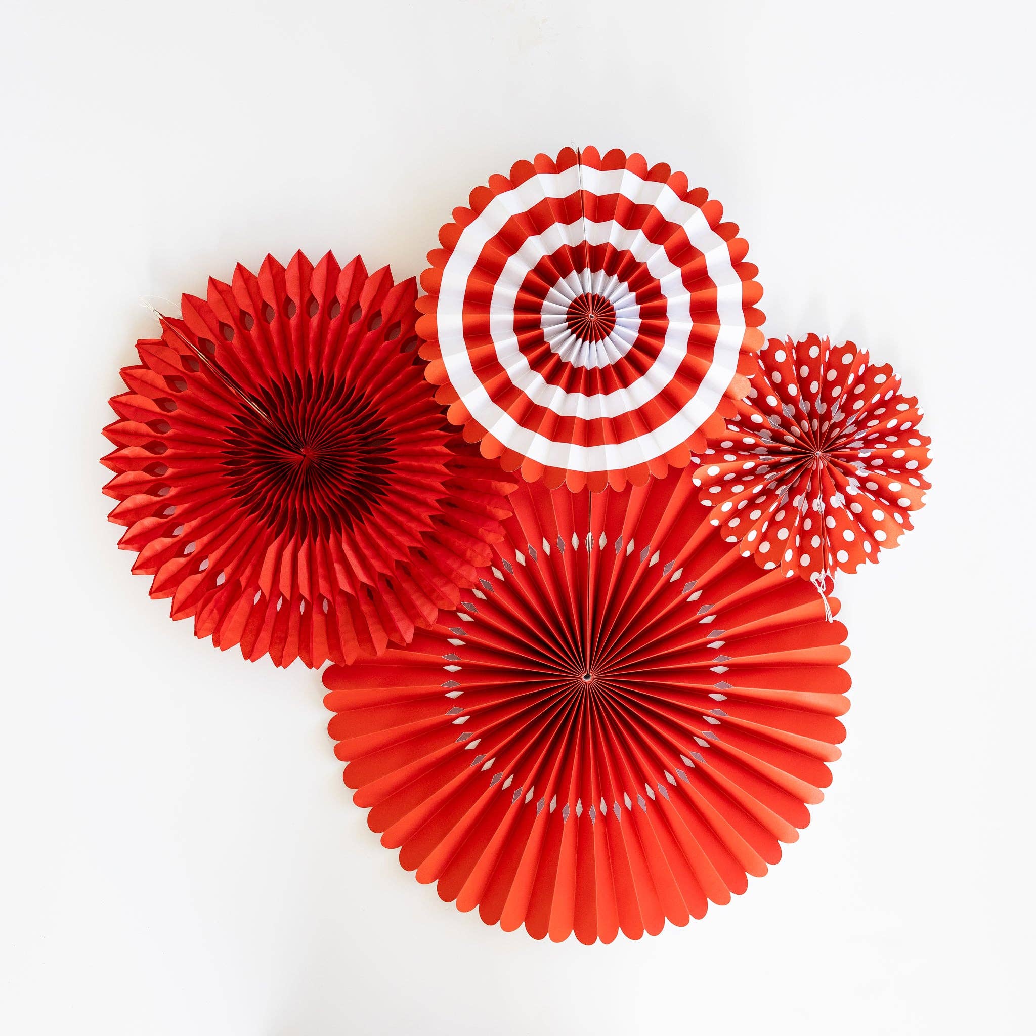 My Mind’s Eye – Ventoinhas de papel por atacado – Conjunto de Ventiladores Básico de Festa Vermelho e Branco8