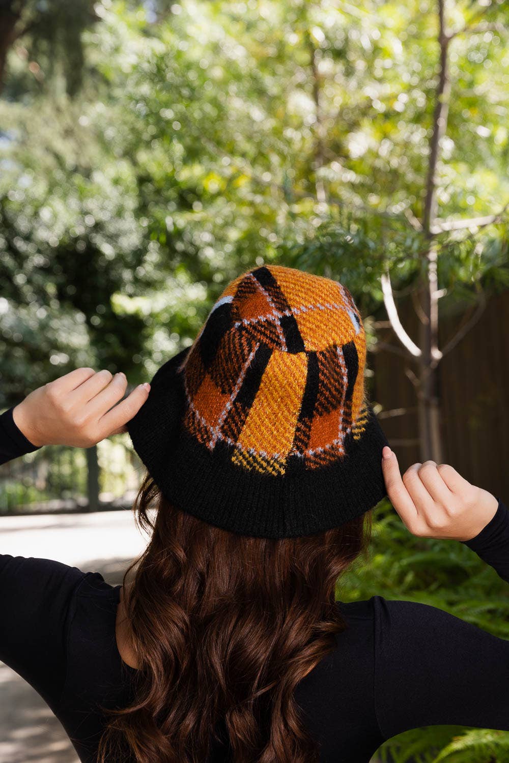 Leto Accessories - Vente Bonnet – femme - Bonnet style chapeau seau à motif à carreaux2