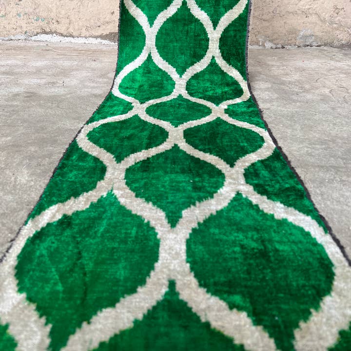 Ikat Atelier – wholesale Tygrulle – Ikat tyg, silke sammet tyg, uzbekiska handvävt tyg1