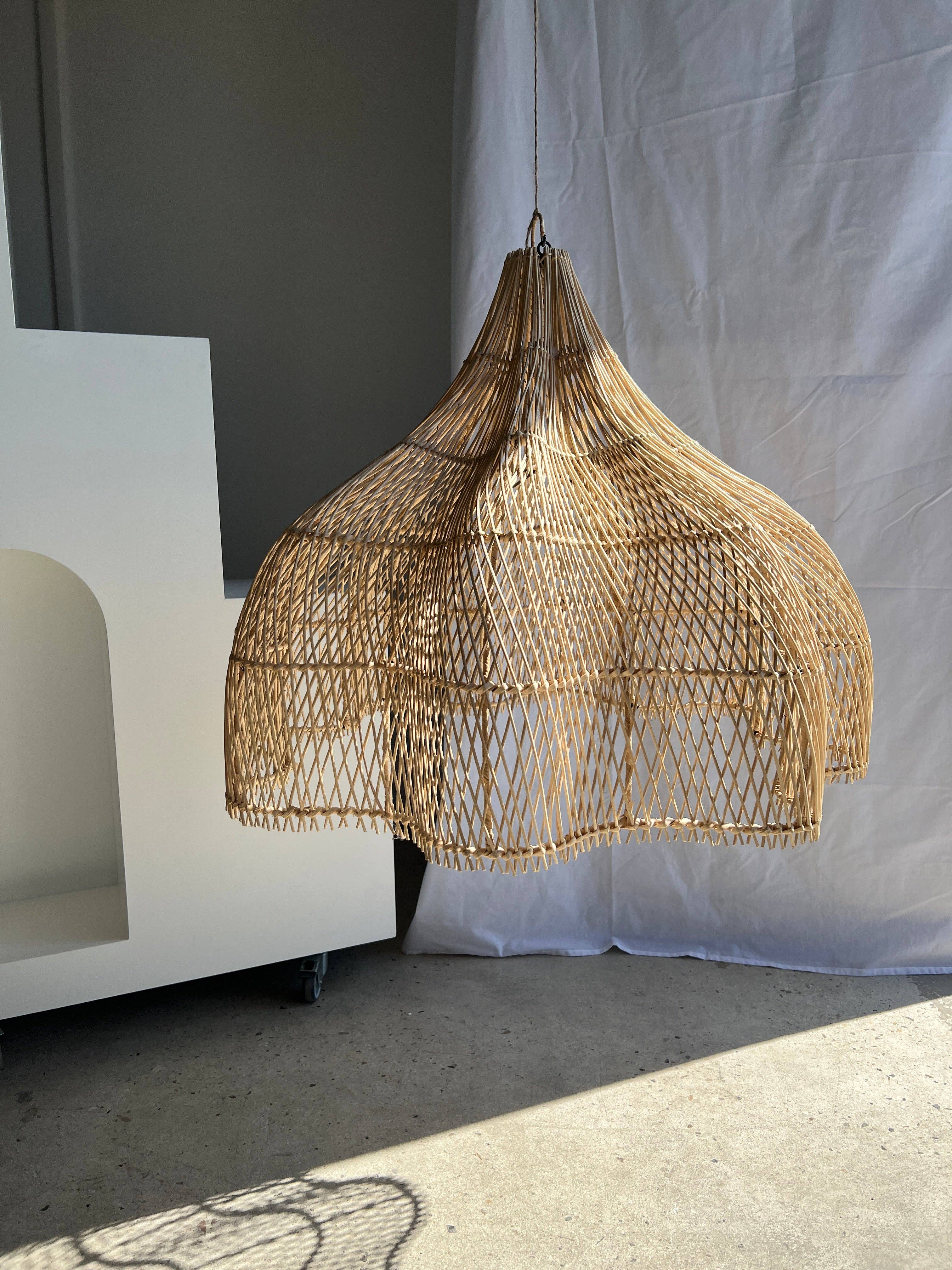 Office Objets - Wholesale Chandelier/Hanging Light - Pendant light, flower-shaped rattan fixture, tulip, corolla H:80cm D80cm40