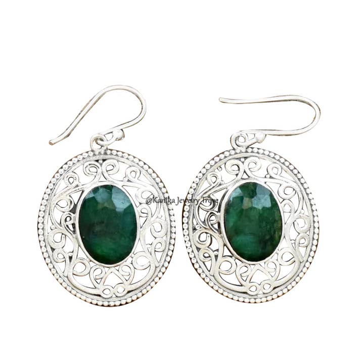 Boucles d'oreilles étonnantes en argent sterling 925 massif pour femmes et filles pour la vente par Kanika Jewelry Trove