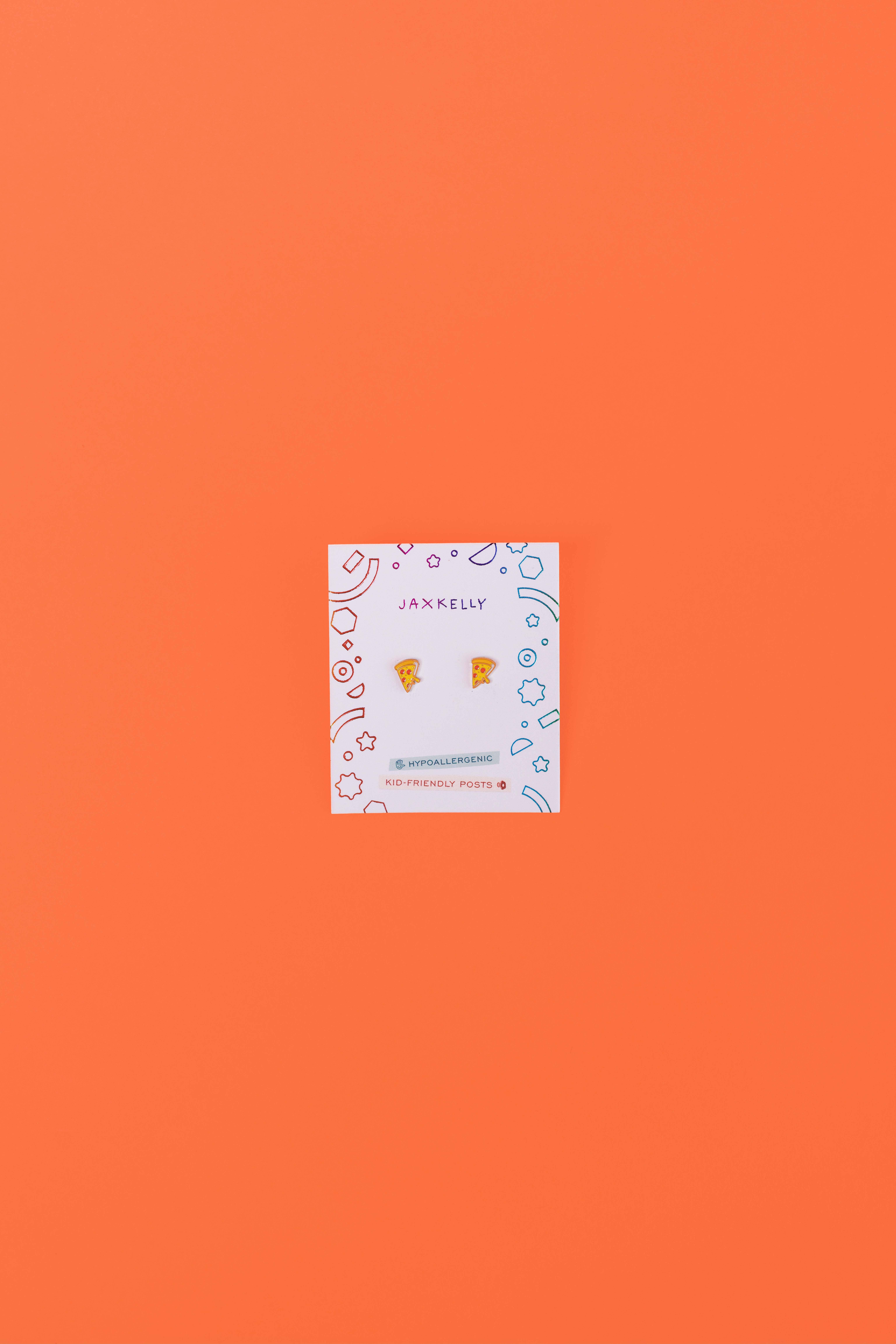 JaxKelly – Großhandel Ohrstecker – Pizza Emaille Flache Kinderohrringe1