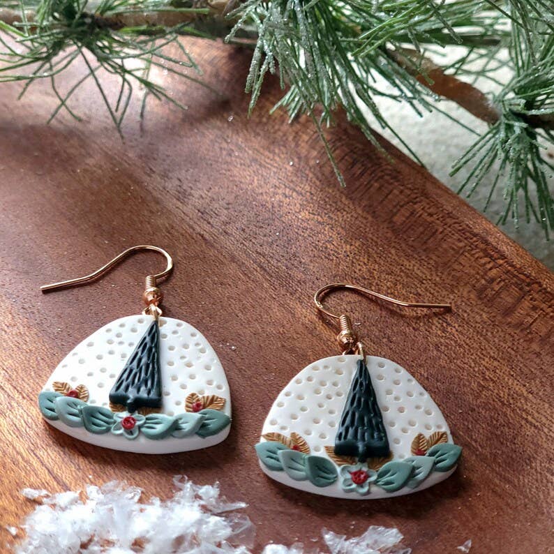 Foxy Method - Wholesale Dangle Earrings - Whimsical Holly Christmas Tree Dangle Earring1