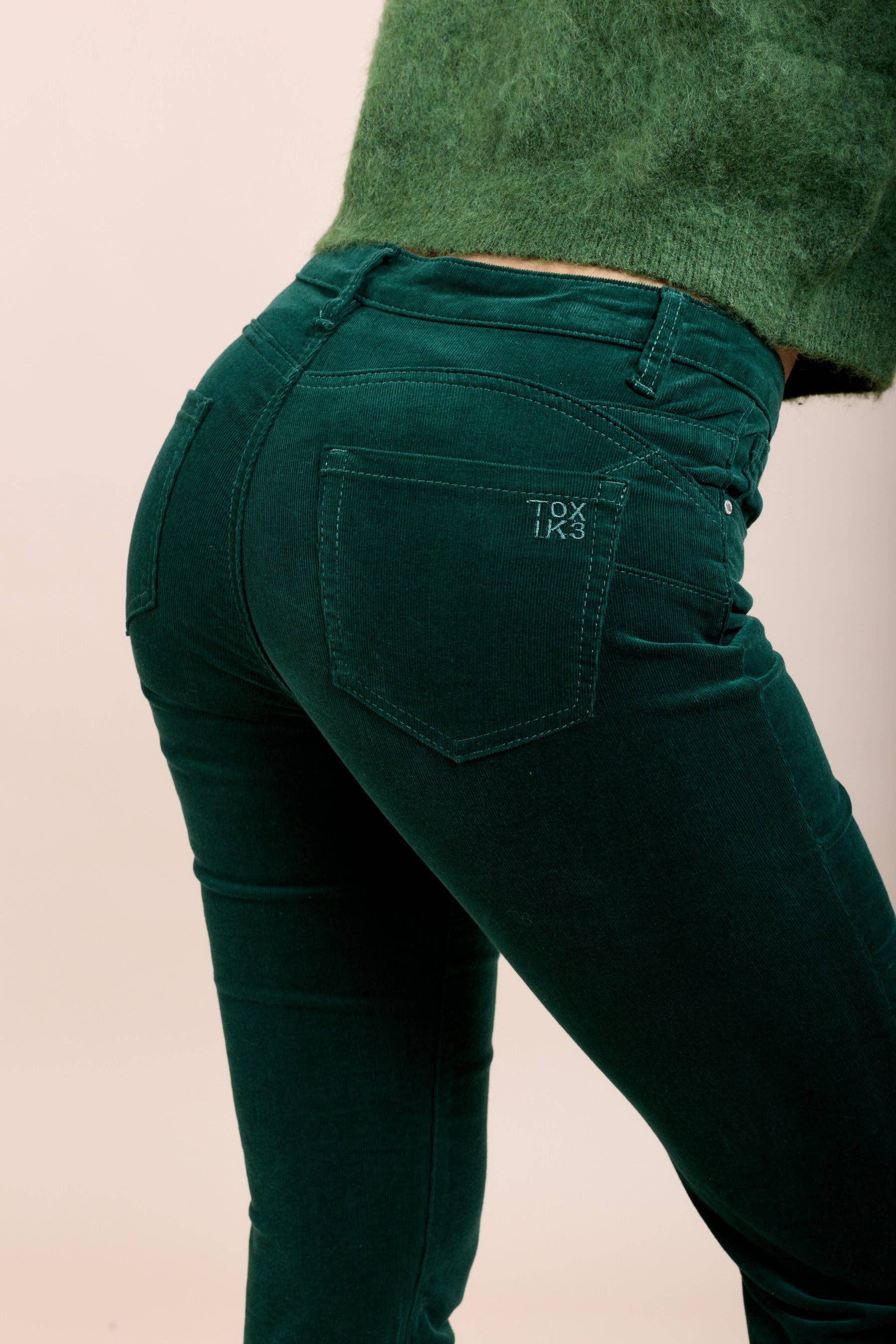 Toxik3 - Wholesale Pants - Women's - Toxik3 pantalon slim push-up stretch en velours milleraies5