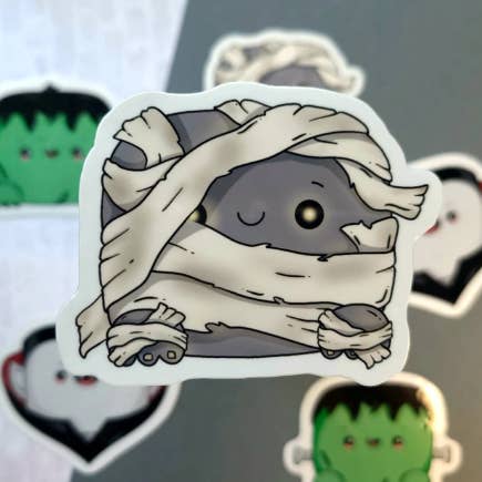 Sticker en vinyle Kawaii Mummy, Dracula, Frankenstine pour la vente par Cozy Bee Creates