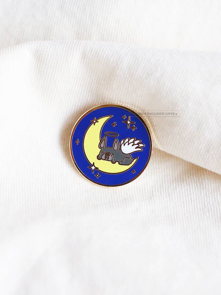 Frenchie Angel emaille pin - Grey Frenchie voor wholesale door French Bulldog Love